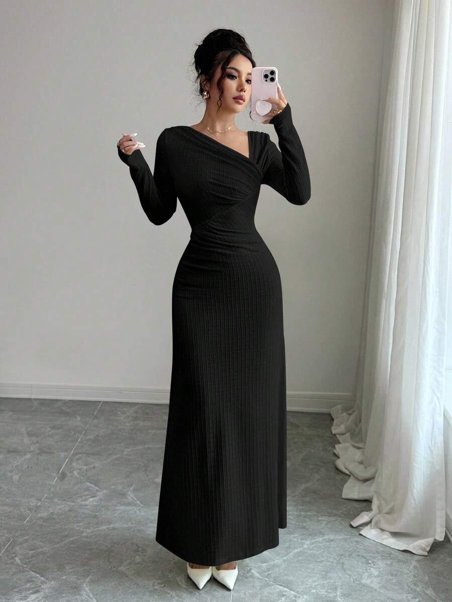 SHEIN Elenzga فستان اسود كاجوال بياقة مائلة وأكمام طويلة