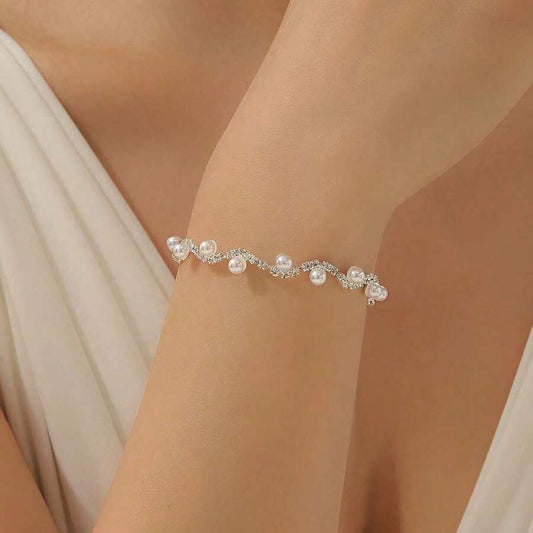 SHEIN سوار فضي مزين بالخرز الصناعي والبلورات