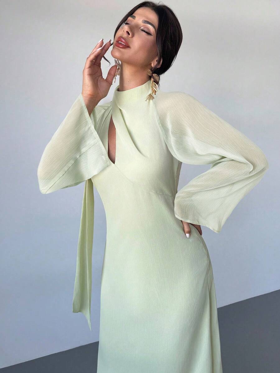 SHEIN Firerie فستان أخضر بأكمام طويلة وربطة عنق بخصر مفرغ