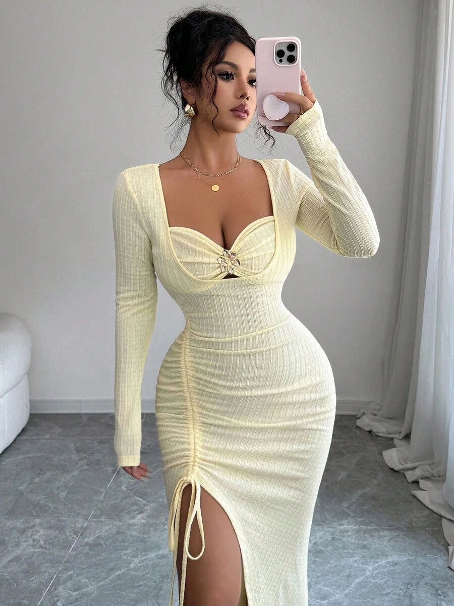 SHEIN Elenzga فستان بنقشة زهور معدنية برقبة مربعة وشق