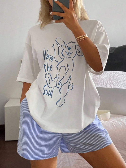 SHEIN DAZY طقم بيجامة قطعتين تي شيرت فضفاض بطبعة كلب وشورت مخطط