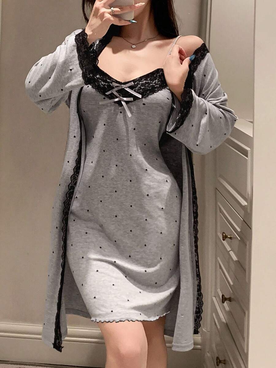 SHEIN DAZY طقم بيجامة رداء وفستان نوم مطبوع بنقاط ودانتيل