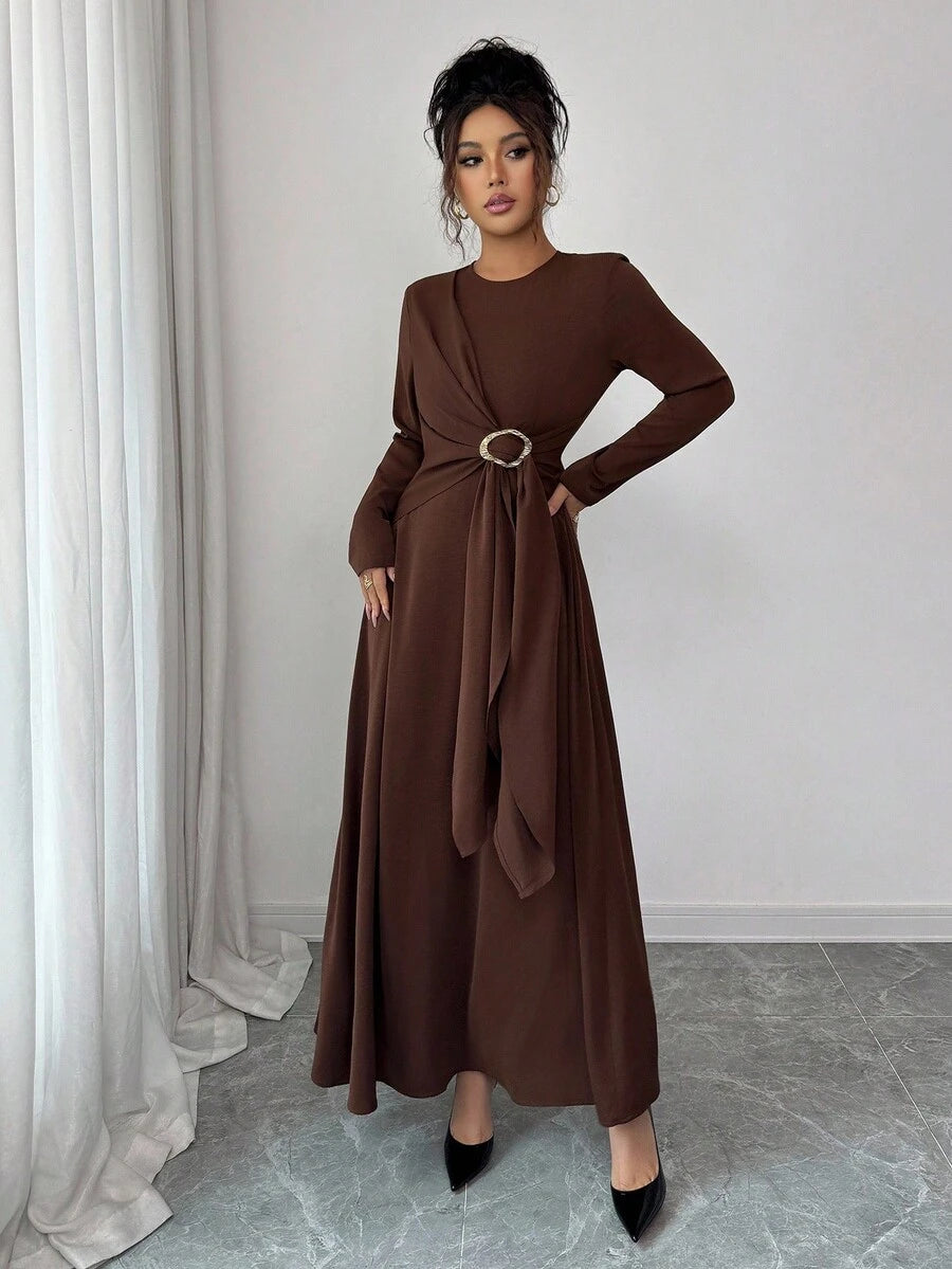 SHEIN Elenzga فستان بني بياقة مستديرة وتنورة