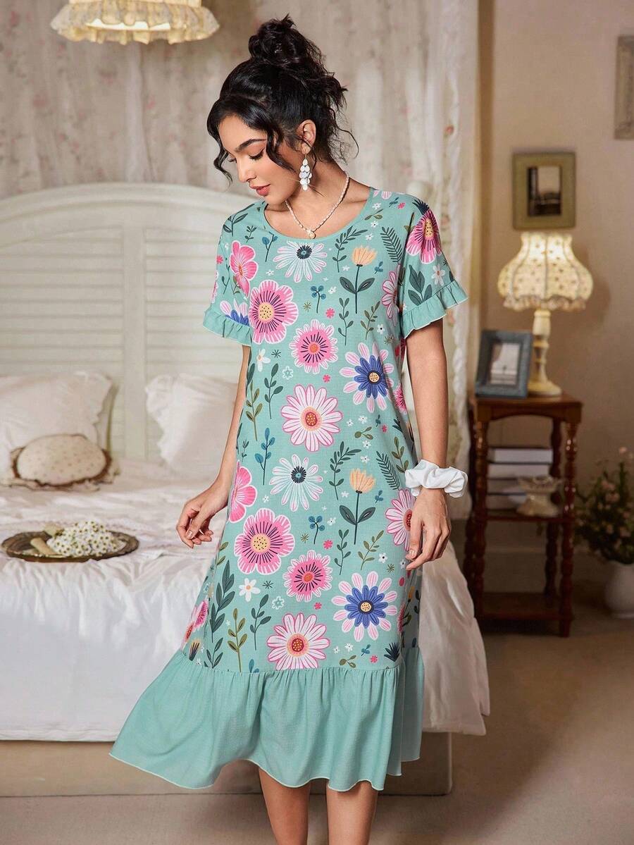 SHEIN CottageSlumber فستان نوم بطبعة زهور وياقة دائرية بأكمام قصيرة