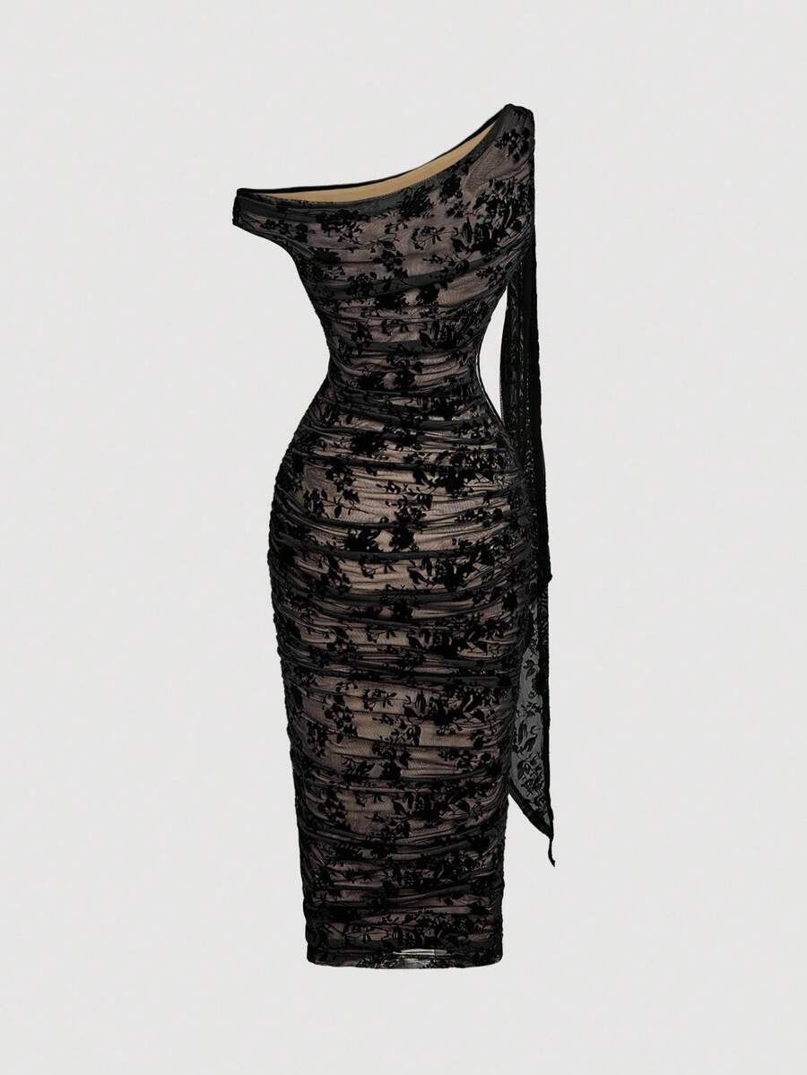 SHEIN MOD فستان ميدي أسود بطبعة زهور بكتف واحد وطيات بقصة ضيقة