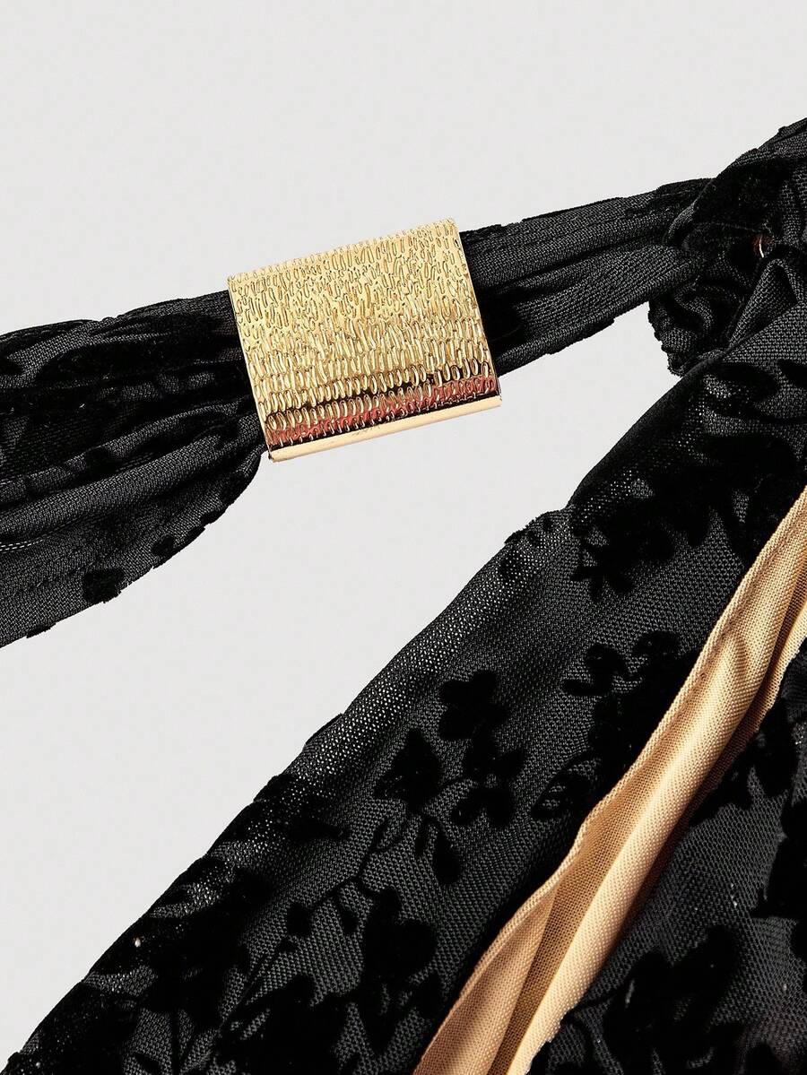 SHEIN MOD فستان ميدي أسود بطبعة زهور بكتف واحد وطيات بقصة ضيقة