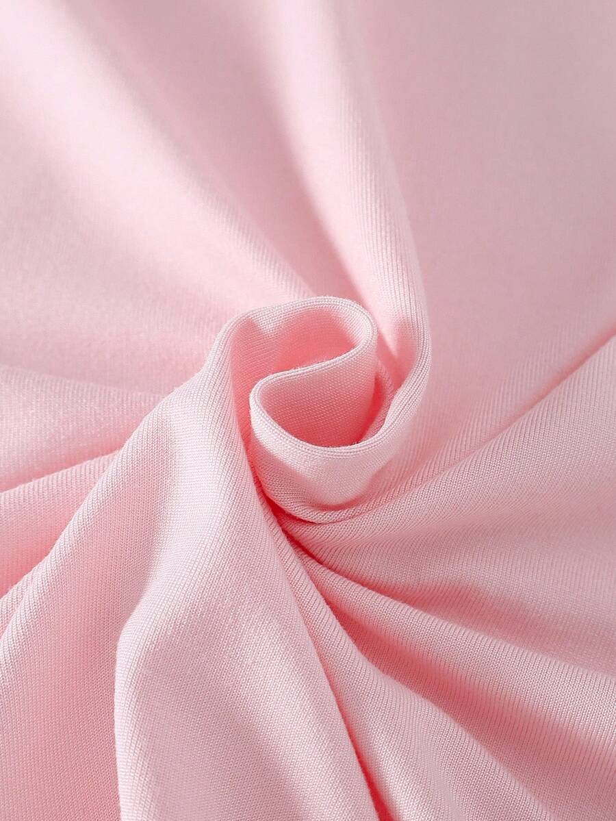 SHEIN طقم بيجامة 2 قطعة بلوزة بتصميم فيونكة وردية وبنطلون مخطط