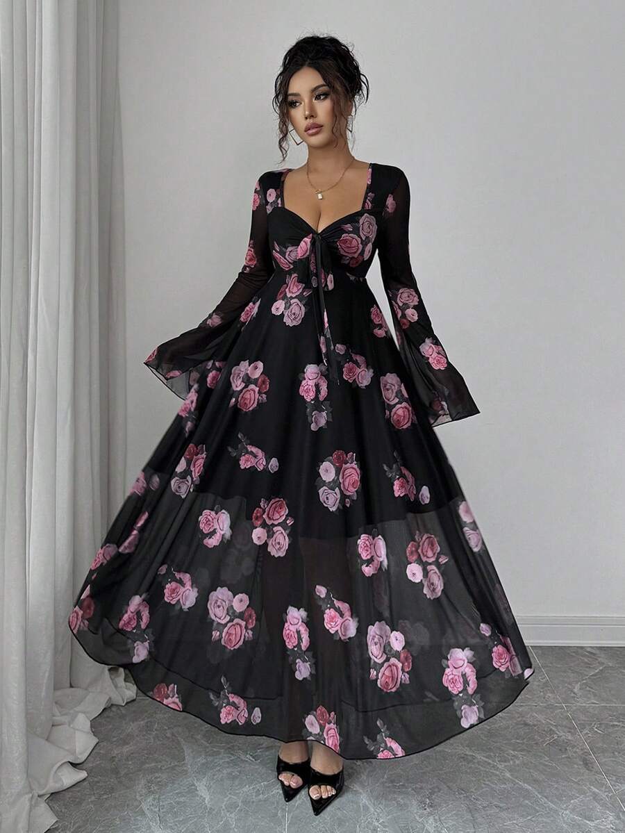 SHEIN Elenzga فستان بطبعة ورد وياقة قلب