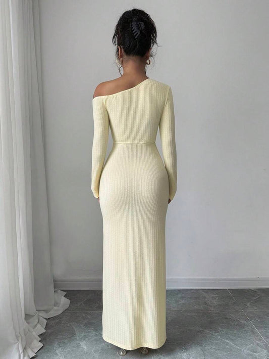 SHEIN Elenzga فستان اصفر بقماش معدني وتصميم لف للخصر