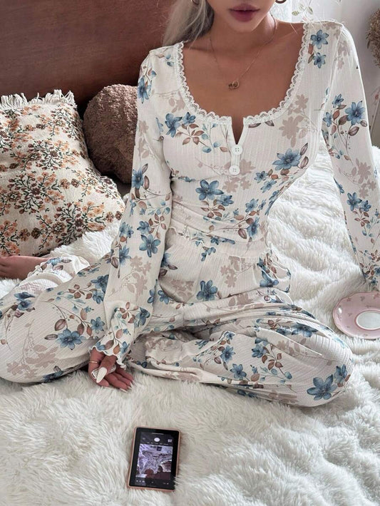 SHEIN CottageSlumber طقم بيجامة بالدانتيل وطباعة زهور