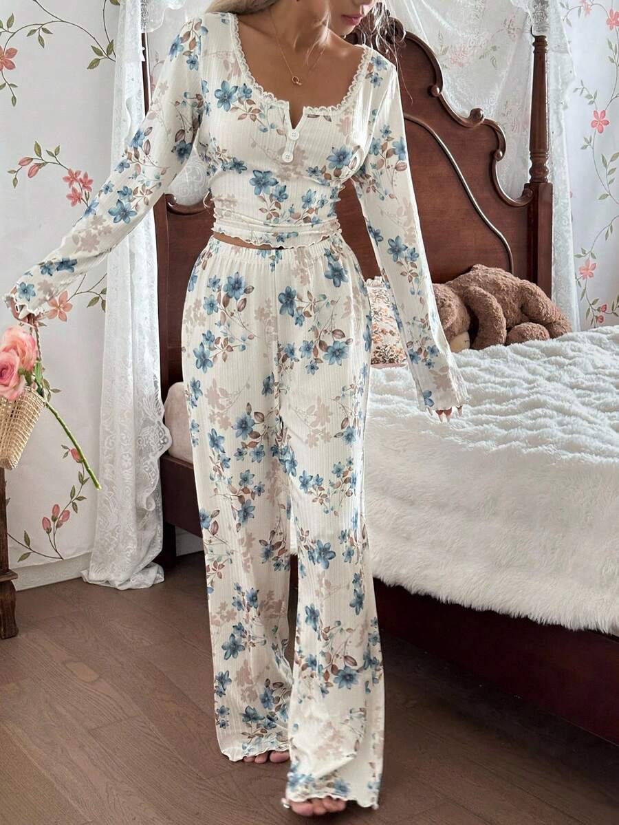 SHEIN CottageSlumber طقم بيجامة بالدانتيل وطباعة زهور