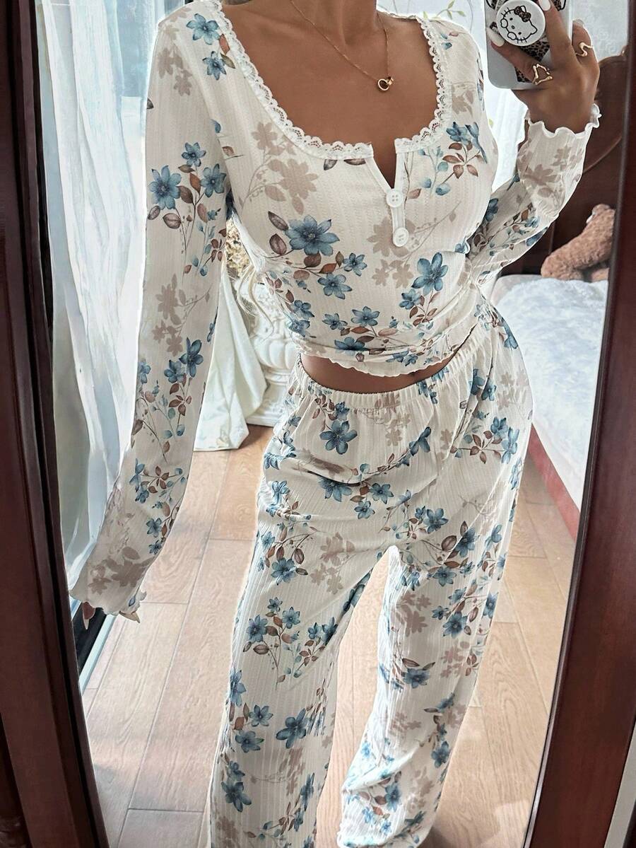 SHEIN CottageSlumber طقم بيجامة بالدانتيل وطباعة زهور
