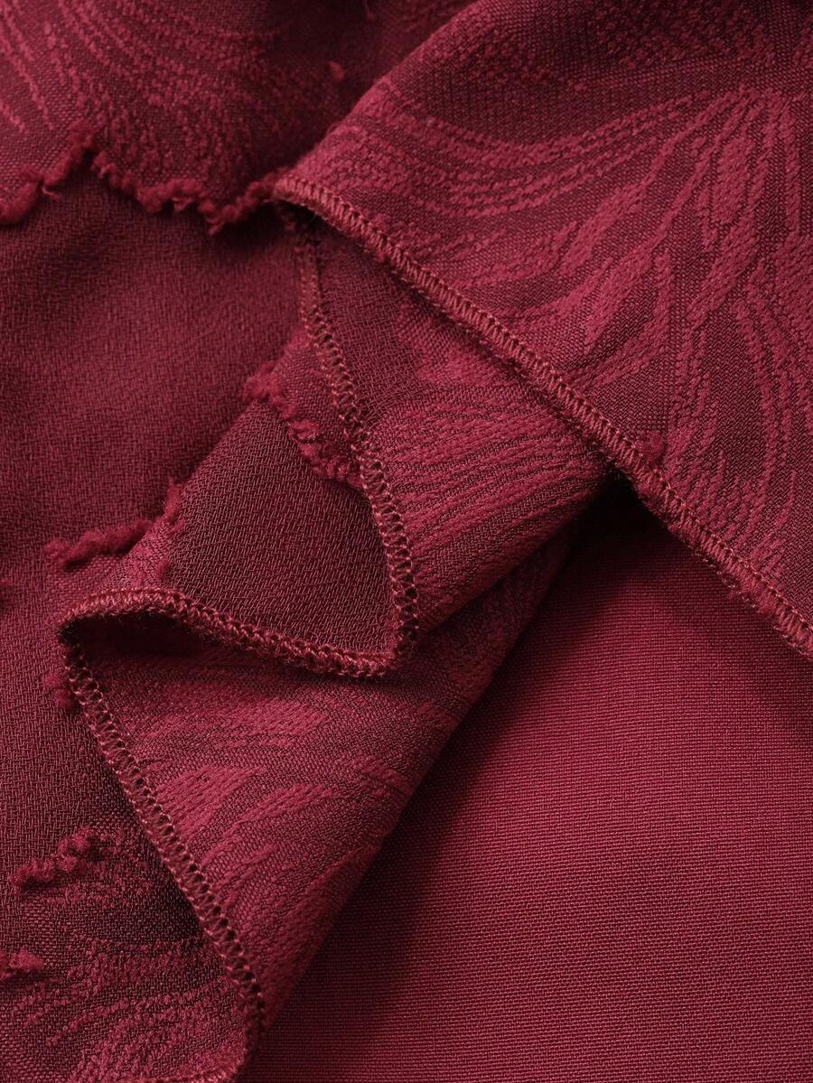 SHEIN فستان أحمر بتصميم دانتيل بكشكشة في الذيل بطول متوسط