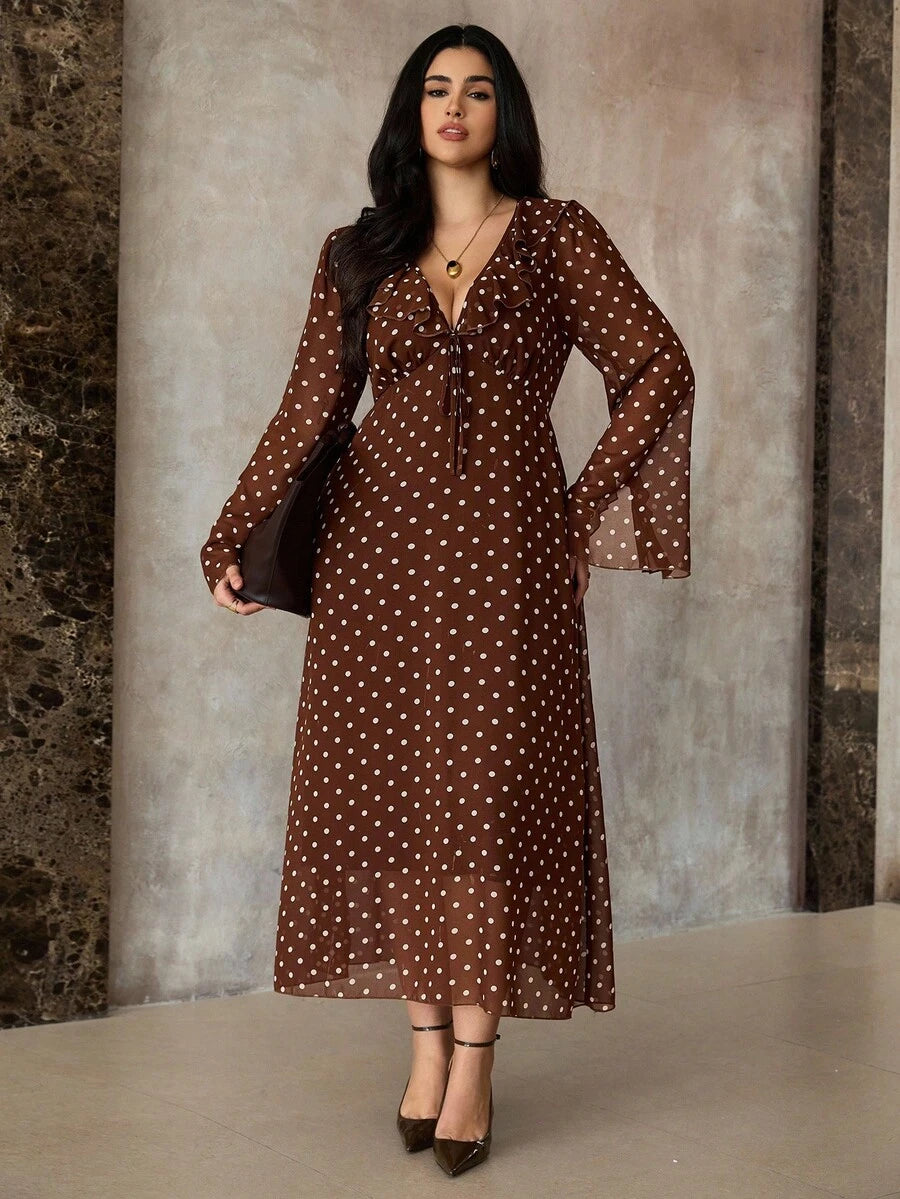 SHEIN Roveilla فستان شيفون للمقاسات الكبيرة بأكمام واسعة ونقشة بولكا دوت