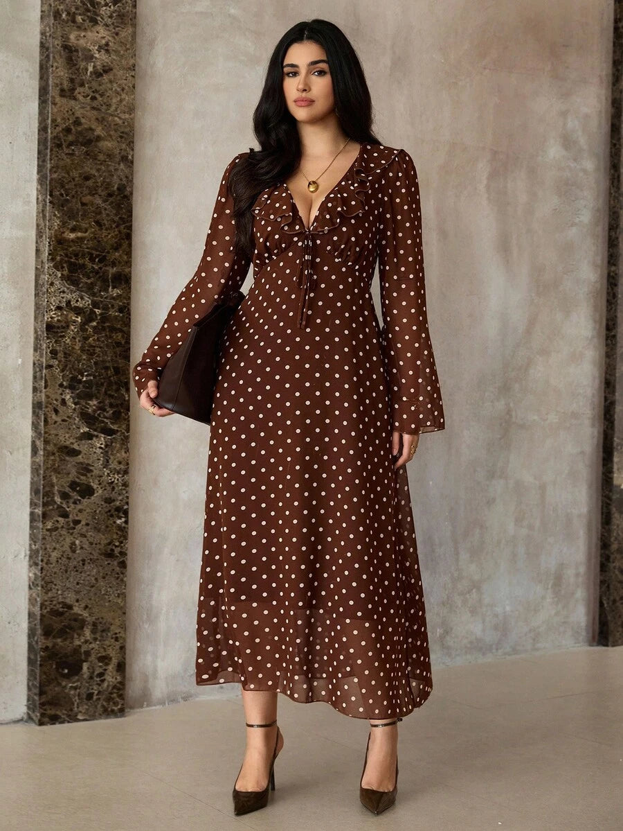 SHEIN Roveilla فستان شيفون للمقاسات الكبيرة بأكمام واسعة ونقشة بولكا دوت