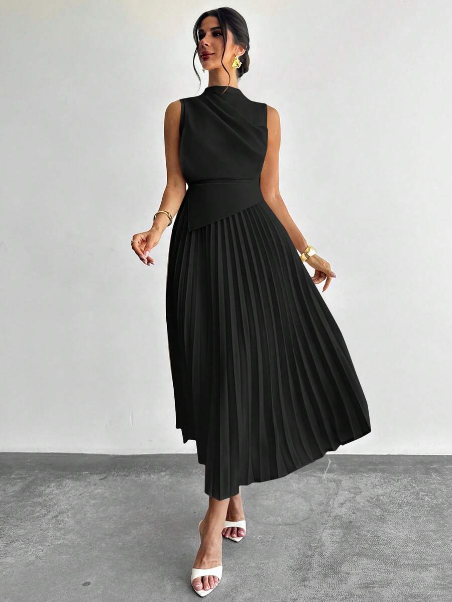 SHEIN Firerie فستان أسود بياقة متدلية وأكمام قصيرة مع تنورة قصيرة