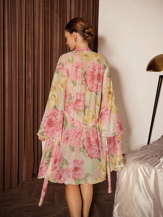 SHEIN طقم قميص نوم وردة وروب مزين بالدانتيل