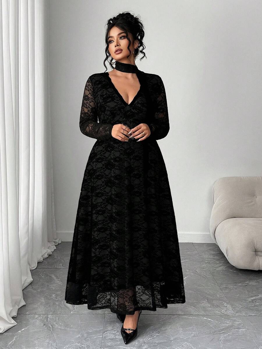 SHEIN Elenzga فستان أسود ضيق بتطريز دانتيل للمقاسات الكبيرة