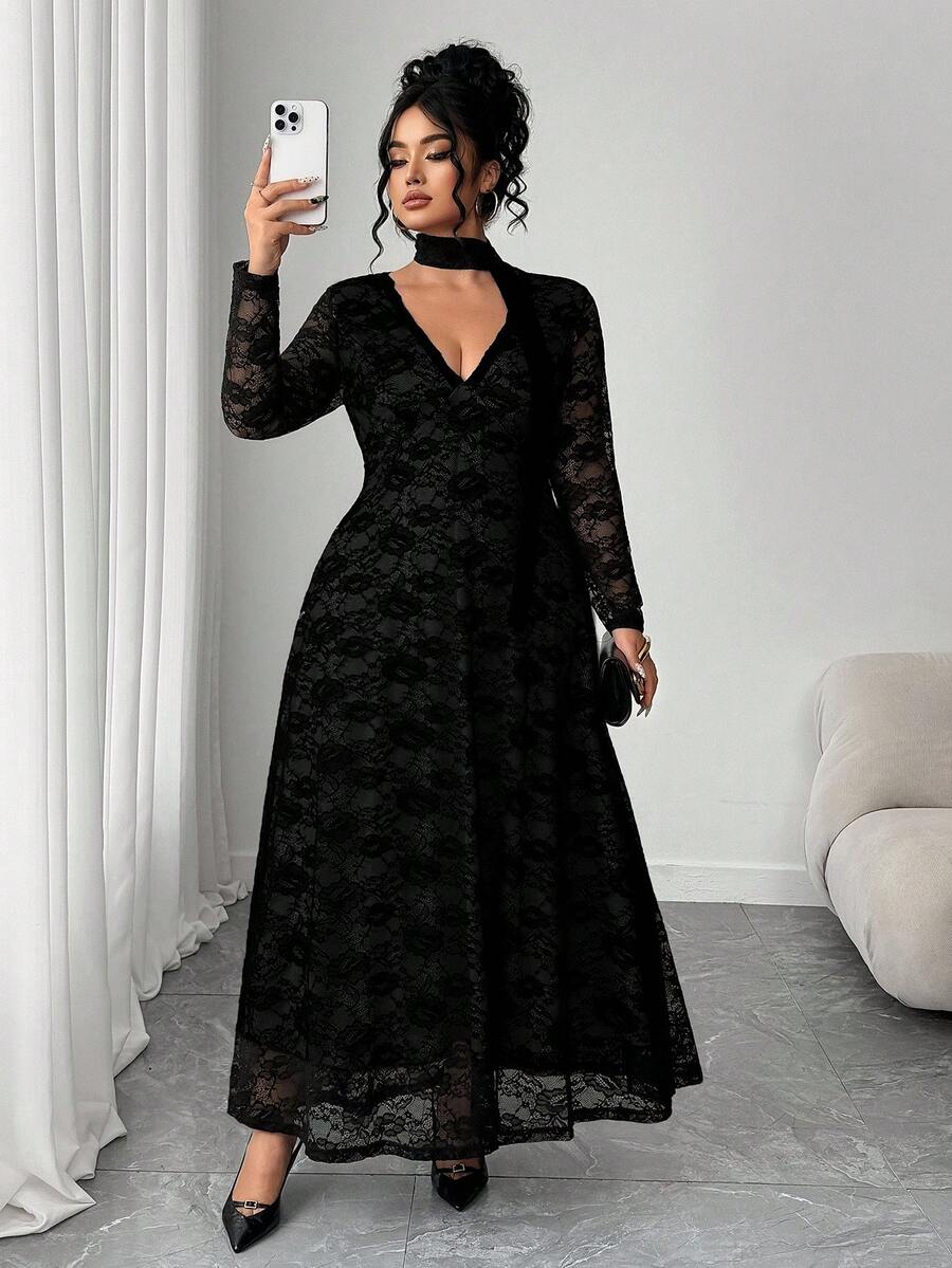 SHEIN Elenzga فستان أسود ضيق بتطريز دانتيل للمقاسات الكبيرة