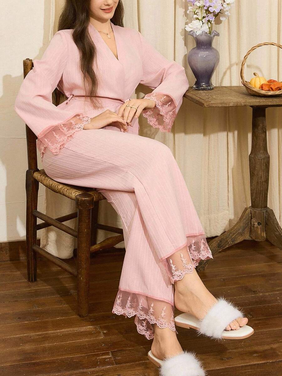 SHEIN Côtesoire طقم نوم رداء وبنطال مطرز بالدانتيل الفرنسي