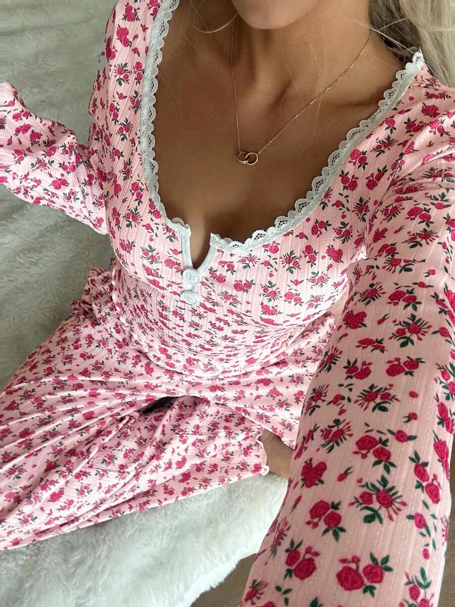 SHEIN CottageSlumber طقم بيجامة وردي بياقه مربعة وأكمام طويلة وبنطلون