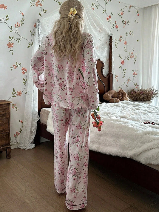 SHEIN CottageSlumber طقم بيجامة وردي مطبوع زهور مع خطوط ملونة