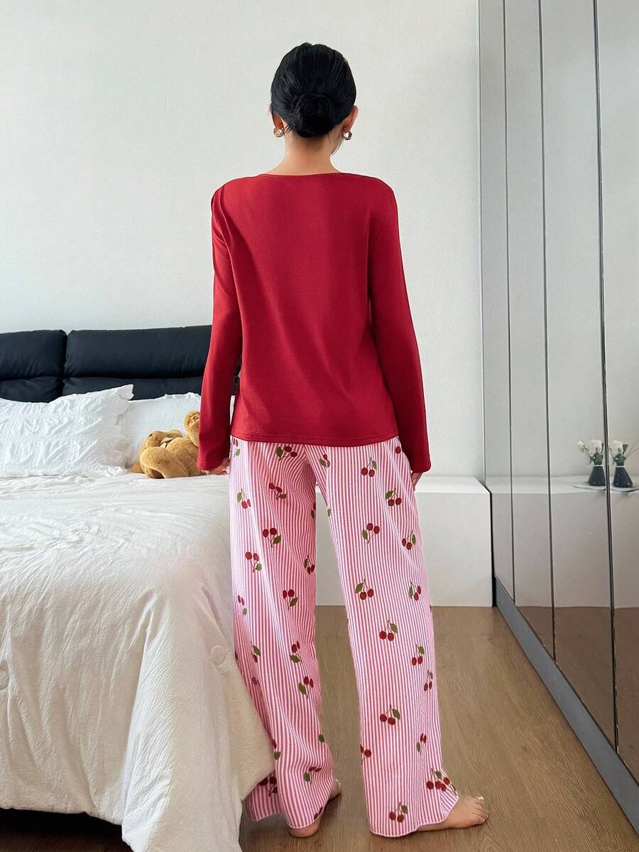 SHEIN Dream Adore بيجامة كاجوال بطباعة الكرز توب وأكمام طويلة وبنطلون