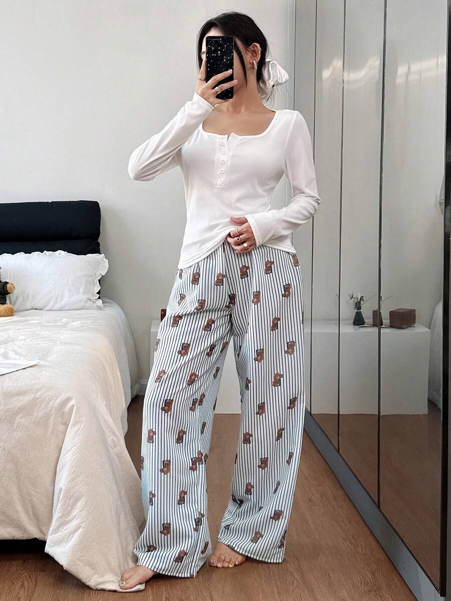 SHEIN Dream Adore طقم بيجامة بياقة مربعة وأزرار وبنطال واسع بطبعة دب