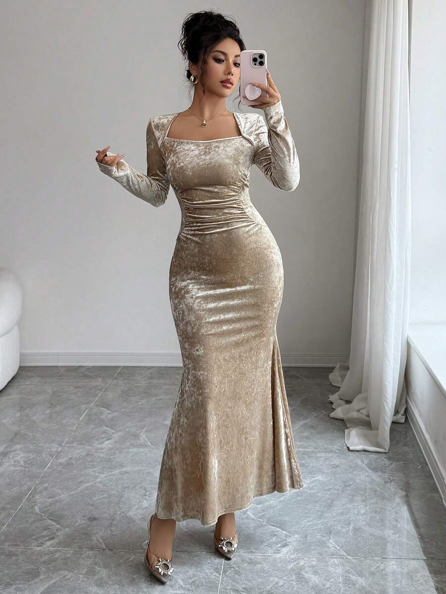 SHEIN Elenzga فستان ذهبي ضيق جلد مخملي برقبة عالية
