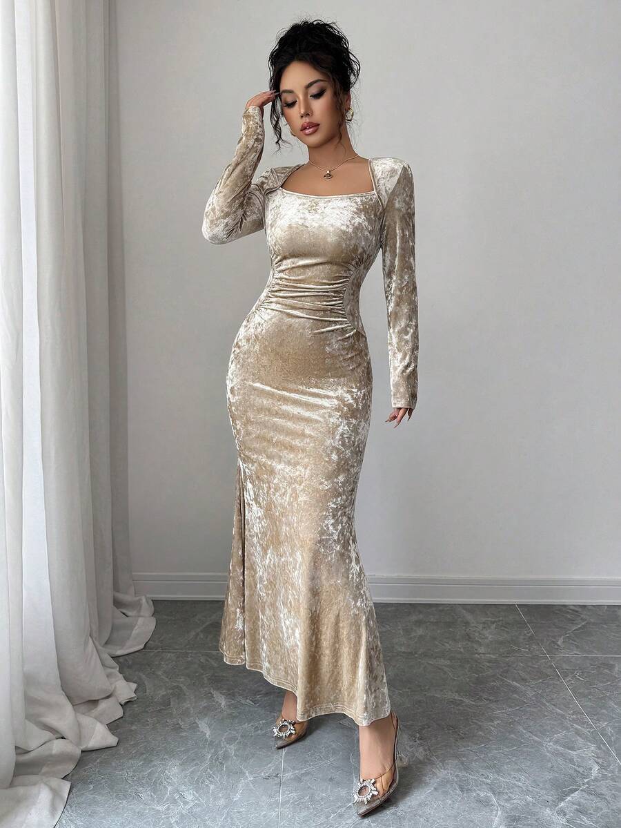 SHEIN Elenzga فستان ذهبي ضيق جلد مخملي برقبة عالية