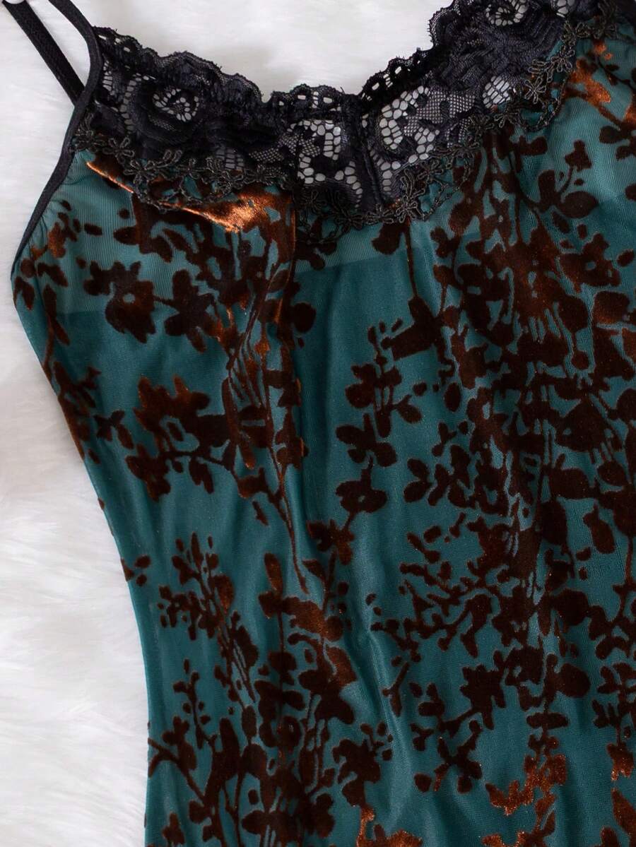 SHEIN طقم لانجري قطعتين شبك شفاف مطرز ثلاثي الأبعاد قميص وسروال أنيق