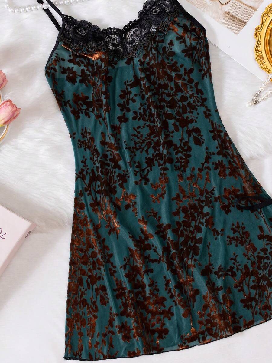 SHEIN طقم لانجري قطعتين شبك شفاف مطرز ثلاثي الأبعاد قميص وسروال أنيق