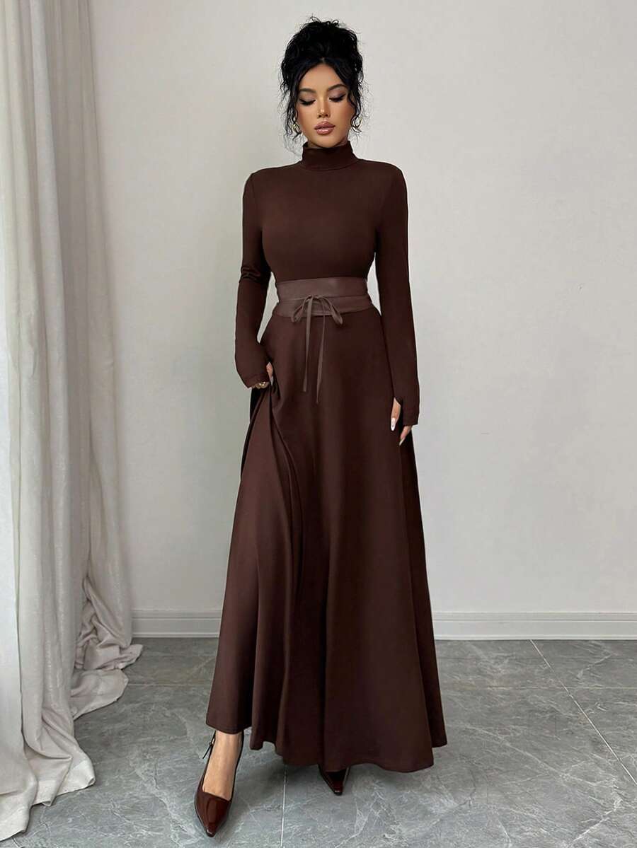 SHEIN Elenzya فستان بني محبوك طويل بياقة نصف عالية وحزام خصر