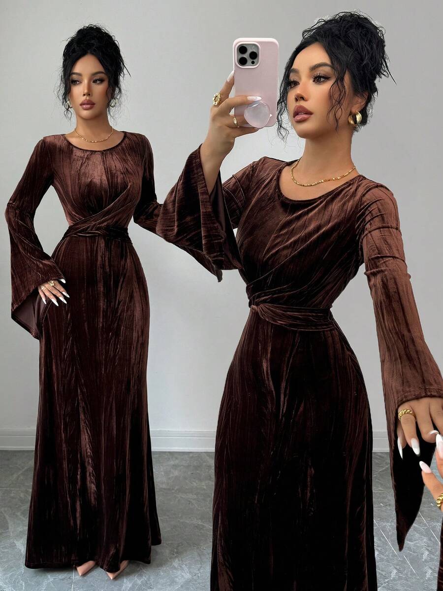 SHEIN Elenzga فستان بني متوسط الطول بطبعات مخملية