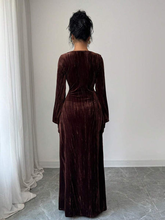 SHEIN Elenzga فستان بني متوسط الطول بطبعات مخملية