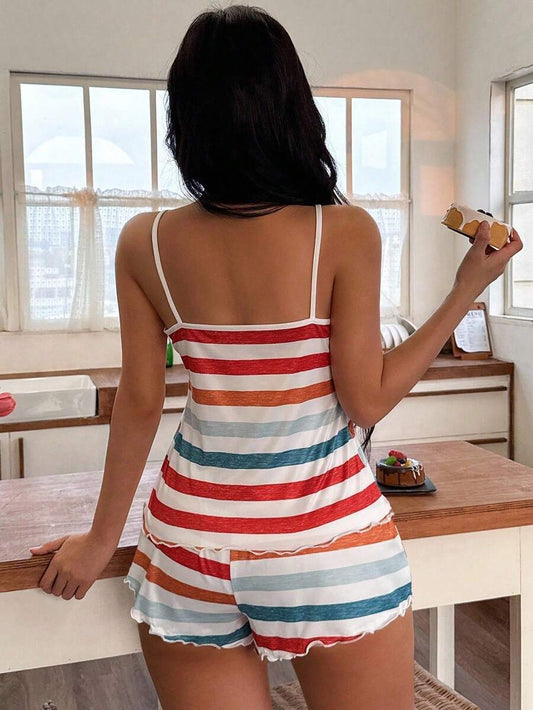 SHEIN طقم بيجامة قطعتين من كامي وشورت كاجوال بطبعة مخططة