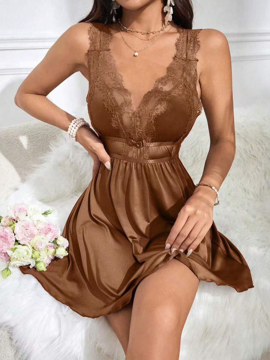 SHEIN فستان نوم بلا أكمام بفتحة خلفية ودانتيل