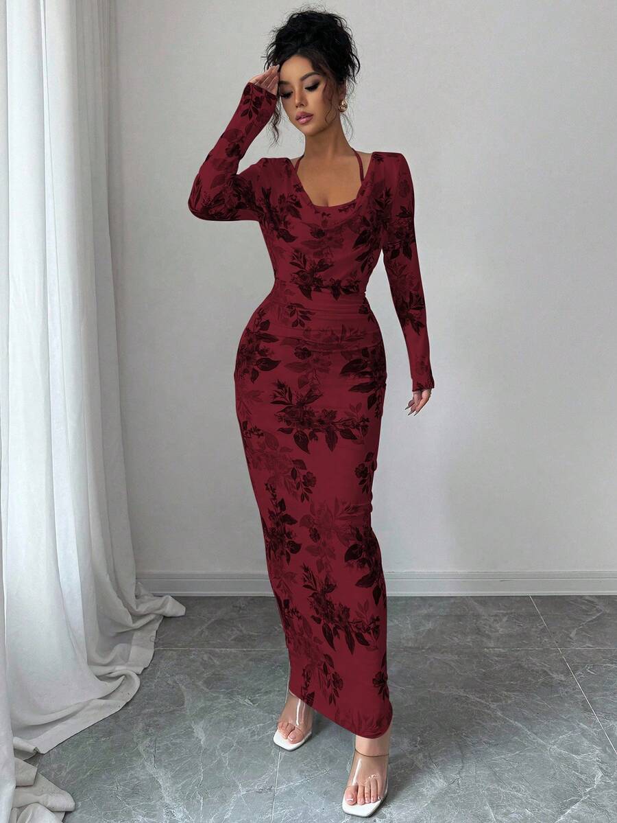 SHEIN Elenzga فستان عنابي ضيق بطبعة زهور وكشكشة على الخصر