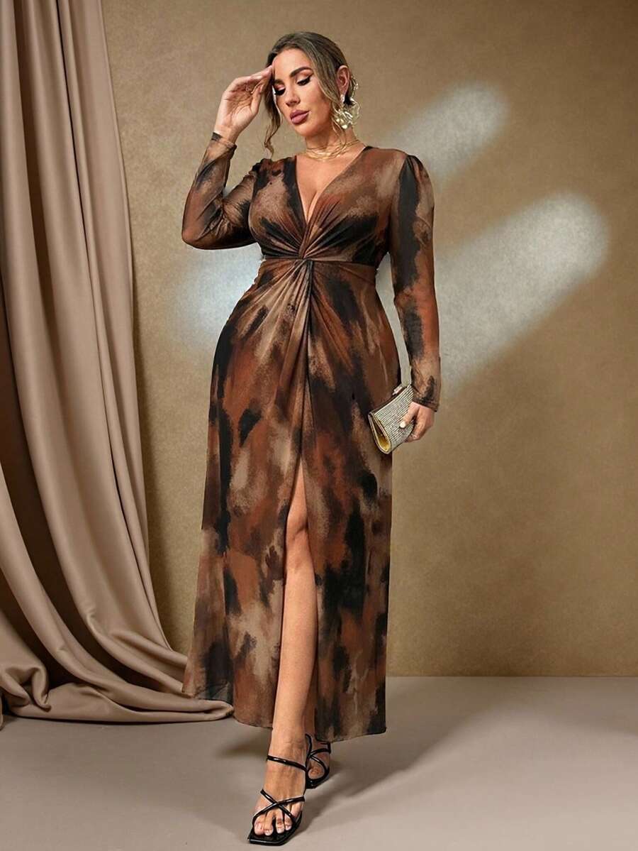 SHEIN Roveilla فستان ماكسي بني للمقاسات الكبيرة بتصميم لف وطباعة زهرية