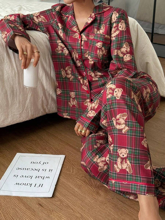 SHEIN بيجامة نوم نسائية شتوية مطبوعة بنمط الشيكارة والدببة