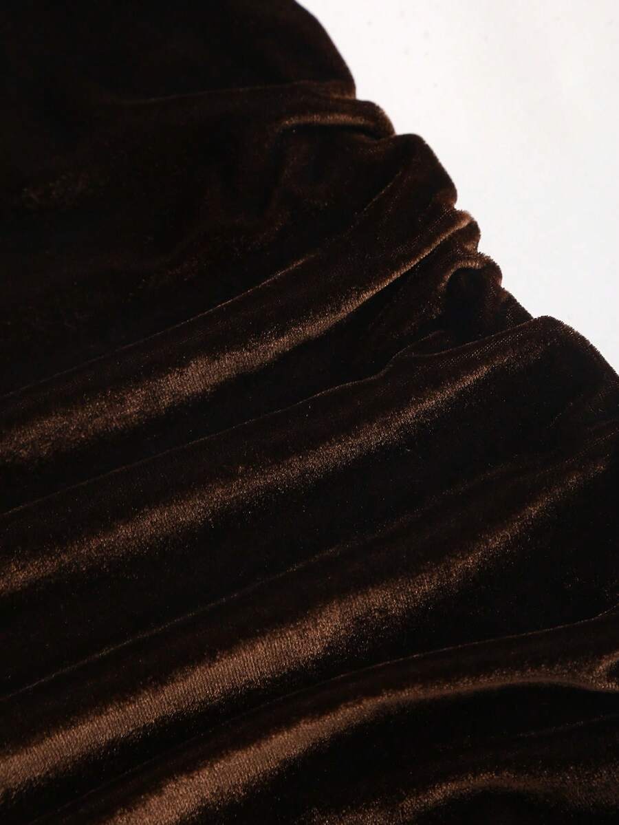 SHEIN Sweetra تنورة ضيقة مخصرة من فيلكرو ودانتيل بياقة