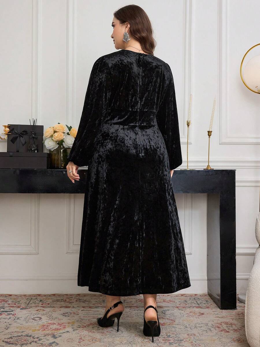 SHEIN Modelyn فستان أسود كاجوال طويل الأكمام للمقاسات الكبيرة