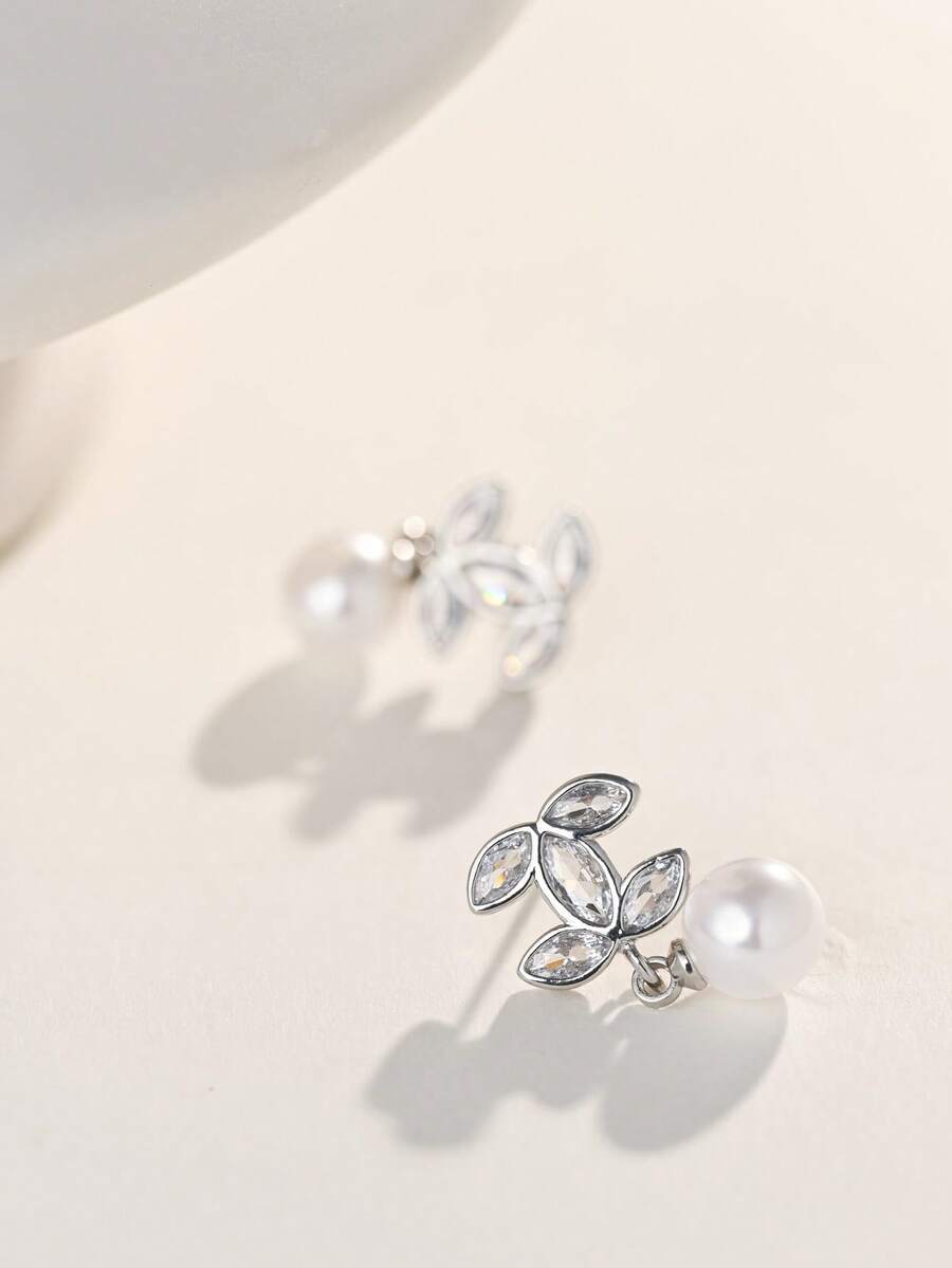 SHEIN زوج أقراط فضية أنيقة