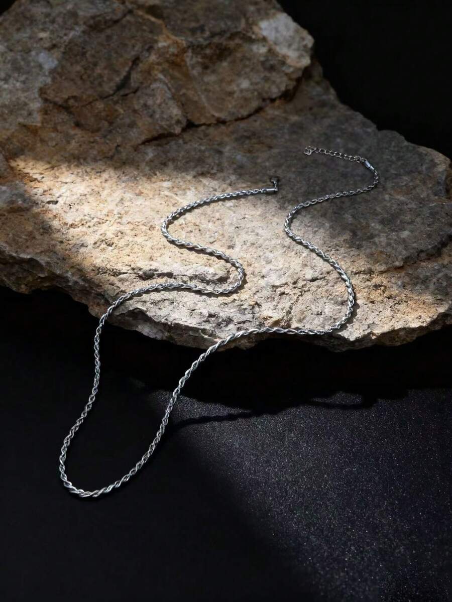 SHEIN قلادة سلسلة ستانلس ستيل بسيطة مقاومة للبهتان