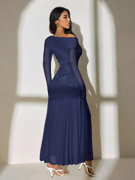 SHEIN PETITE فستان ازرق طويل بأكمام طويلة وذيل غير متماثل