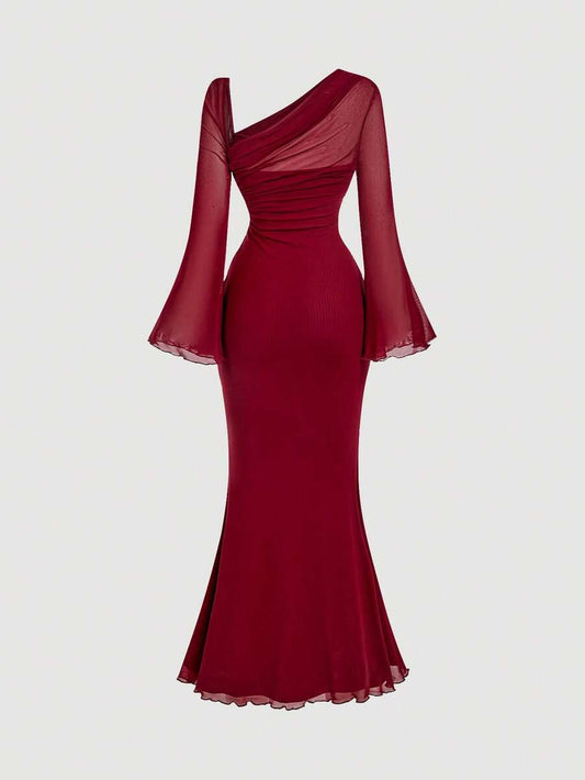 SHEIN MOD فستان غير متماثل بكتف واحد وأكمام واسعة مع إبزيم معدني