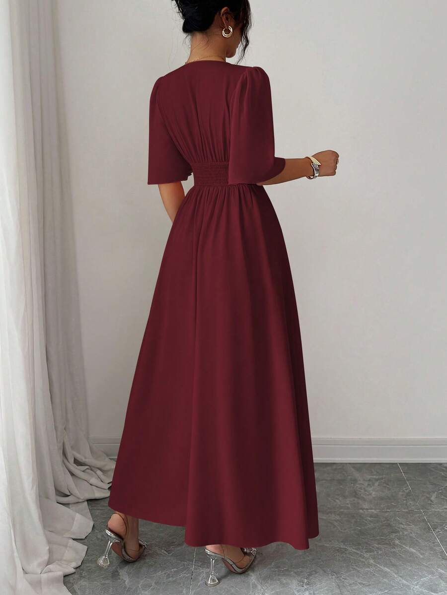 SHEIN Elenzga فستان عنابي من الشيفون بياقة وخصر مطوي بتصميم رقعي وأكمام مكشكشة