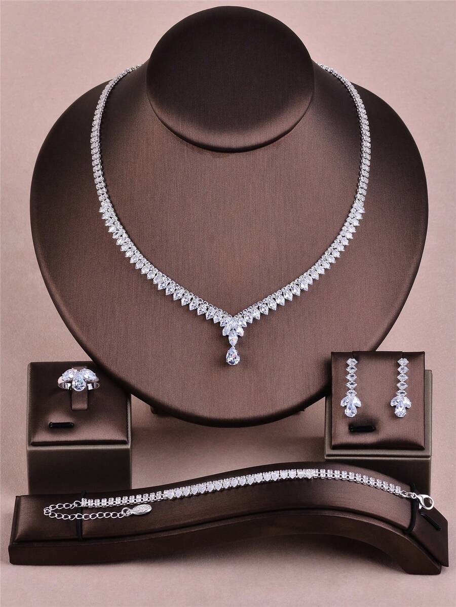 SHEIN CORUIXI طقم مجوهرات كامل 4 قطع فضة وزركونيا مع قلادة قطرة ماء
