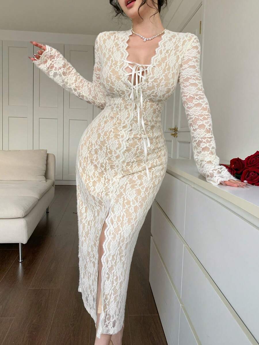 SHEIN Wynsel فستان دانتيل مفرغ بشق عالي وخصر مضبوط وحبل رباط بلون بيج