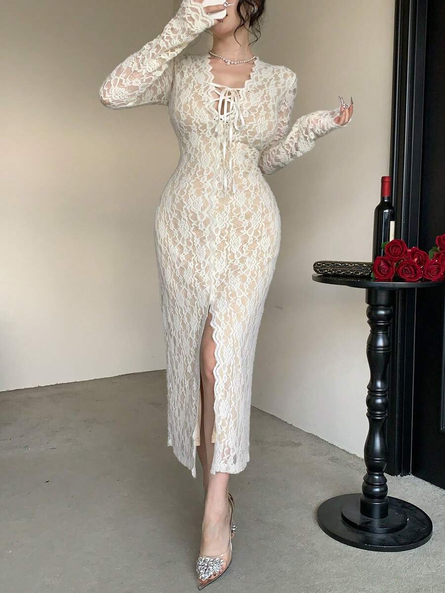 SHEIN Wynsel فستان دانتيل مفرغ بشق عالي وخصر مضبوط وحبل رباط بلون بيج